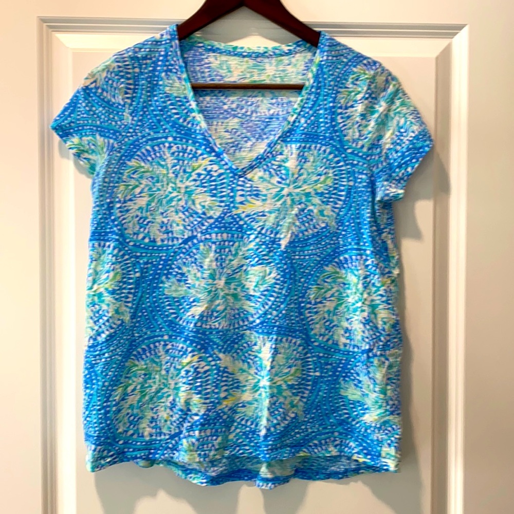 Lilly Pulitzer size small shirt